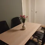 شقة Flott Med Nydelig Utsikt I Et Stille Og Rolig Boligomrade برغن