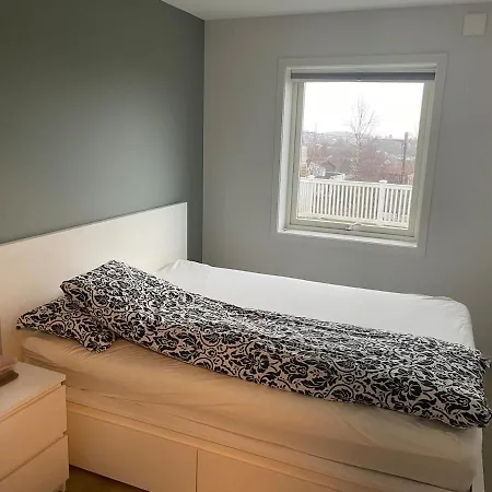 شقة Flott Med Nydelig Utsikt I Et Stille Og Rolig Boligomrade *