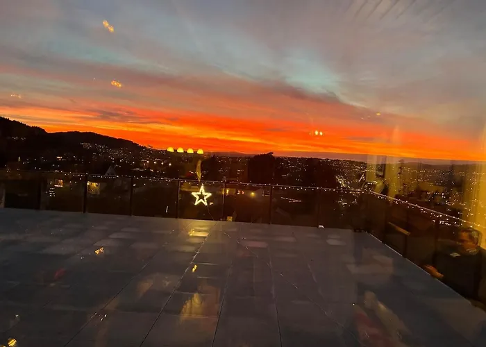 Flott Med Nydelig Utsikt I Et Stille Og Rolig Boligomrade Apartament