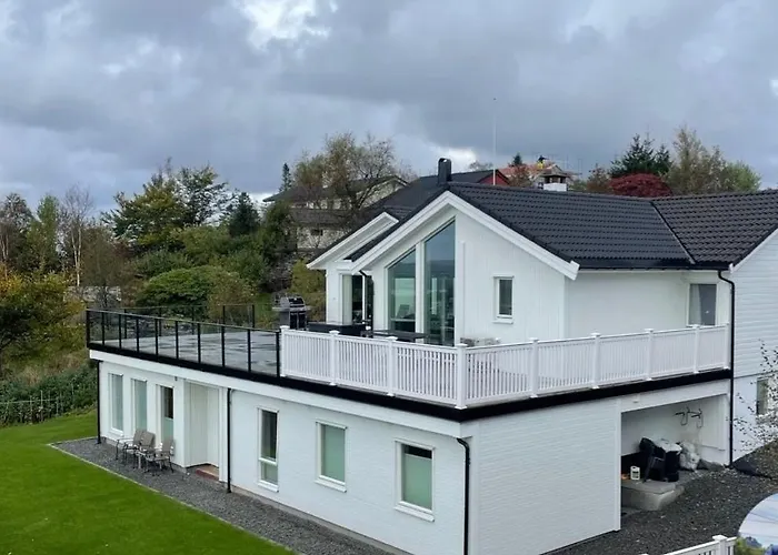 Leilighet Flott Med Nydelig Utsikt I Et Stille Og Rolig Boligområde Bergen