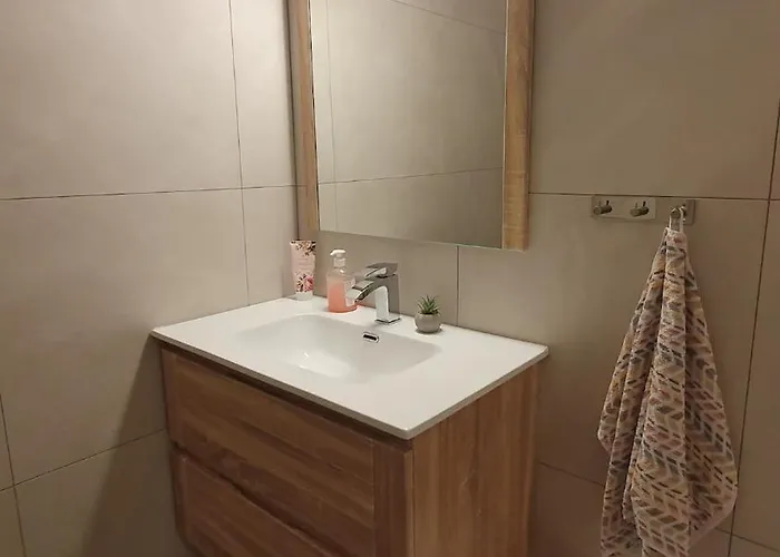 Flott Med Nydelig Utsikt I Et Stille Og Rolig Boligomrade Appartement *