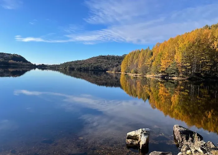 Flott Med Nydelig Utsikt I Et Stille Og Rolig Boligomrade *