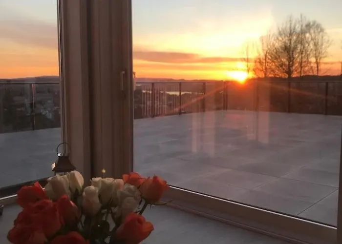 Flott Med Nydelig Utsikt I Et Stille Og Rolig Boligområde Bergen